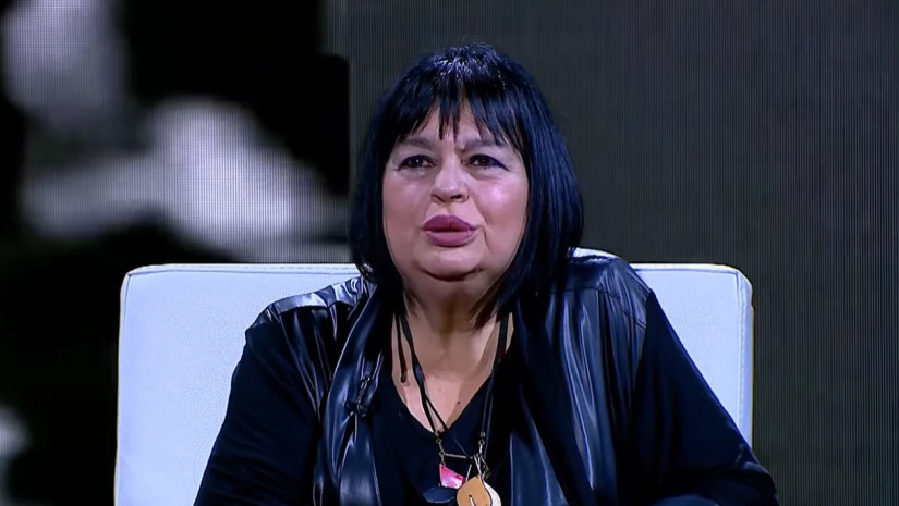 თინათინ მღვდლიაშვილი