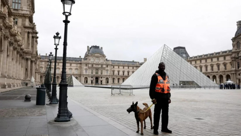 ლუვრი ლუვრი