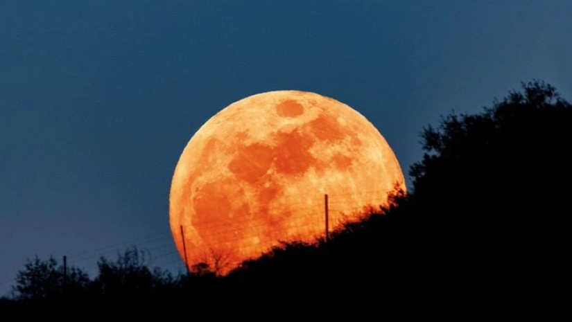 დღეს სუპერმთვარეა