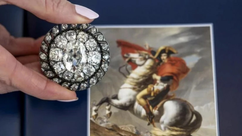 ნაპოლეონის ბრილიანტის გულსაბნევი 