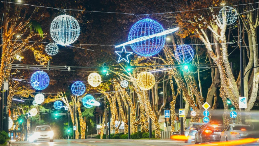 საახალწლო განათებები 