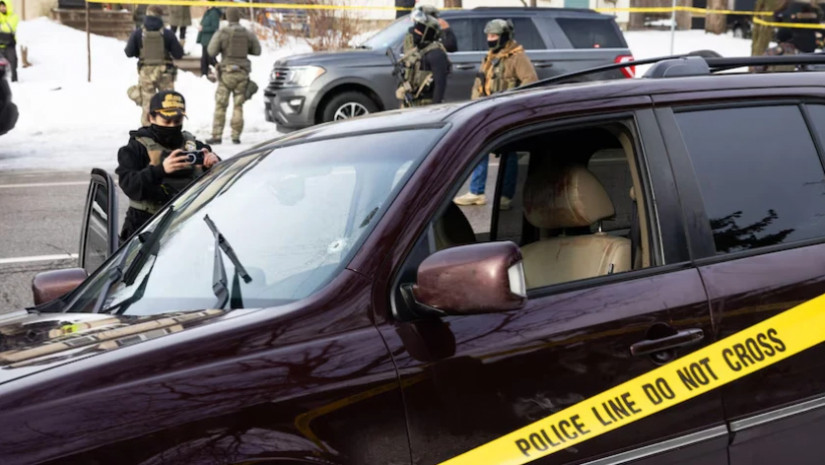 როგორ ესროლა ამერიკელმა სამართალდამცველმა თავში ქალს