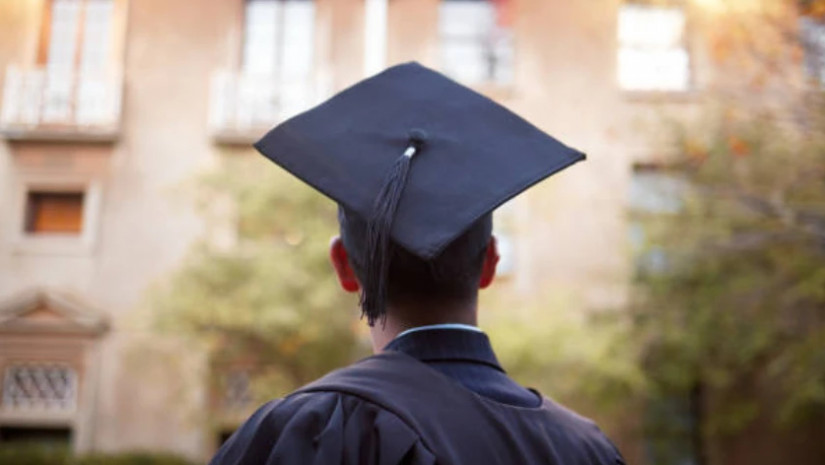 სტდენტი        