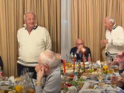 გივი სიხარულიძ