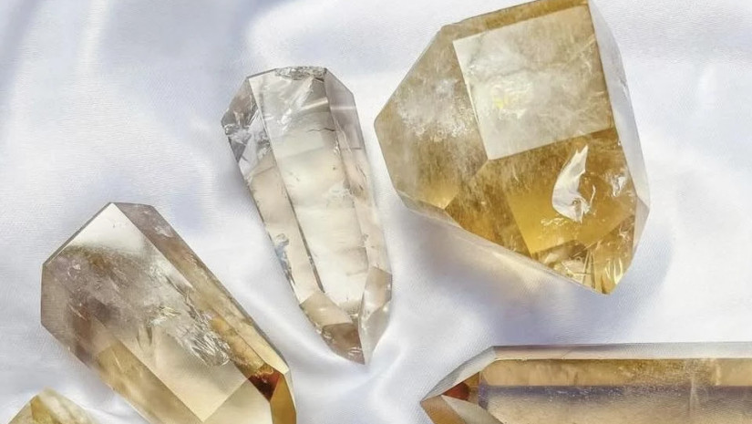 ყვითელი ქვები