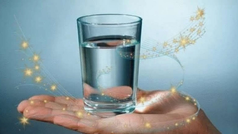 ჭიქა წყალი