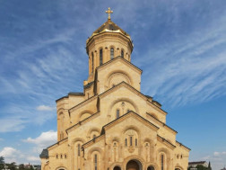 სამების საპატრიარქო ტაძარი