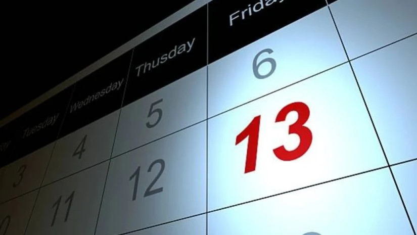 13 პარასკევი