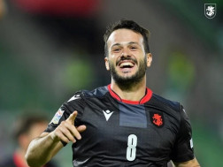 ჩინეთის სუპერლიგის მეოთხე ტურში „შანდონ ტაიშანი“, სადაც ვაკო ყაზაიშვილი თამაშობს, „დალიან ინგბოსთან“ ანგარიშით 1:2 დამარცხდა, თუმცა, ქართველმა ფეხბურთელმა სეზონში პირველი გოლი გაიტანა.