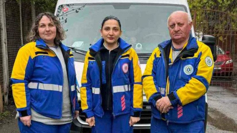 სასწრაფოს ექიმებ